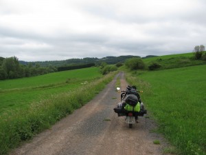 ein paar Kilometer Schottereinlage